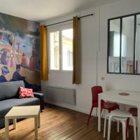 Studio perfect for 2 adults and 1 kid, and up to 2 kids - Jourdain 20e, 25mn to Louvre via line M11，位于巴黎美丽城的酒店