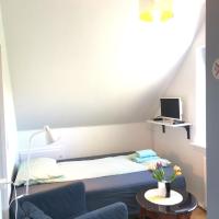 NICE TOPFLOOR STUDIO APARTMENT，位于哥本哈根Amager Øst的酒店