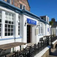 Plockton Inn, by Highland Coast Hotels，位于普洛克顿的酒店