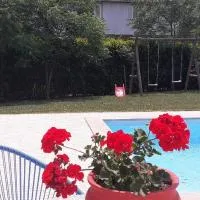 Villa Garden & Pool - Alojamentos,位于塞洛里库迪巴什图的酒店
