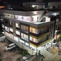 Padma Homes Stay- Luxury Service Apartment 1BHK & 2BHK & 3BHK，位于蒂鲁帕蒂的酒店