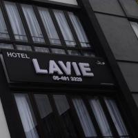 LAVIE HOTEL & APARTMENT，位于伯恩仓的酒店
