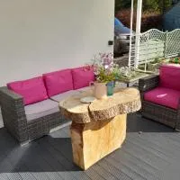 Pinetree Cottage, dog friendly, Holiday let, Callander Invertrossachs，位于卡伦德的酒店