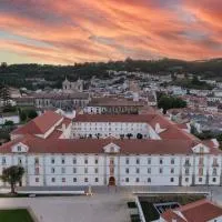 Montebelo Mosteiro de Alcobaça Historic Hotel，位于阿尔科巴萨的酒店