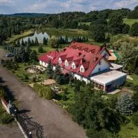 Flamingo，位于Poręba Żegoty的酒店