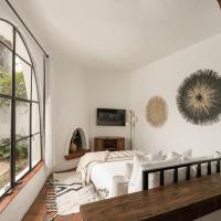 Cozy New - Casa Blanca Suite B1，位于MontecitoMontecito的酒店
