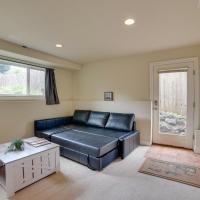 Airy Seattle Apartment about 7 Mi to Downtown!，位于西雅图Greenwood的酒店