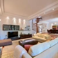 Anthemis Luxury Villa，位于卡利诺岛朱利安卡罗尔机场 - JKL附近的酒店