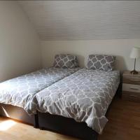 Quiet room in Budapest near airport with free parking，位于布达佩斯19区 - 基斯柏斯的酒店