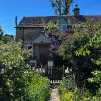 Characterful, Cosy Cotswold Cottage, Folly Cottage