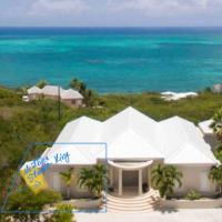 King Bedroom Suite at ParadiseOneVilla Turks and Caicos Islands，位于普罗维登西亚莱斯岛普罗维登西亚莱斯国际机场 - PLS附近的酒店