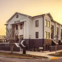 Lily Hall-A Boutique Hotel，位于彭萨科拉的酒店