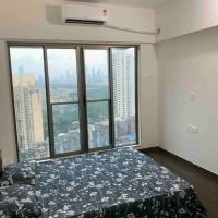 Room in Flat with Amazing City and Sea View，位于孟买Worli的酒店