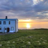 Happy-Cove Guesthouse - by the sea，位于Bakkafjörður佛纳夫约机场 - VPN附近的酒店