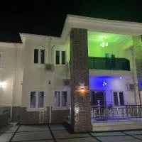 Havre Luxury Apartment，位于阿布贾纳姆迪·阿齐基韦国际机场 - ABV附近的酒店