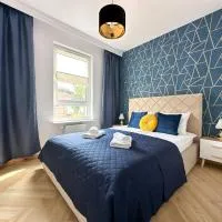 DMK Blue Apartment near Warsaw-Modlin Airport，位于马佐夫舍地区新庄园的酒店