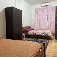 Homestay Taman Maktab Pengkalan Chepa，位于Pengkalan Cepa苏丹依斯迈路佩特拉机场 - KBR附近的酒店