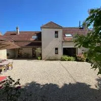 Domaine Les Hauts Prés,位于Villaines-les-Prévôtes的酒店
