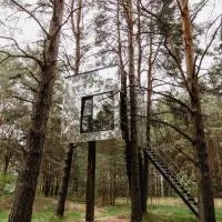 Treehouse Virš Bedugnės，位于尤尔巴尔卡斯的酒店