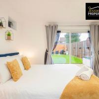 Bright and Cosy Studio Apartment by Jesswood Properties Short Lets With Free Parking Near M1 & Luton Airport，位于卢顿伦敦卢顿机场 - LTN附近的酒店