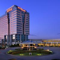 亚特兰大机场希尔顿酒店，位于亚特兰大哈茨菲尔德-杰克逊亚特兰大国际机场 - ATL附近的酒店