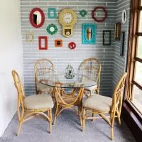 5 min from Weeki Wachee park- Fully Fenced 3 Bedroom House，位于春丘的酒店