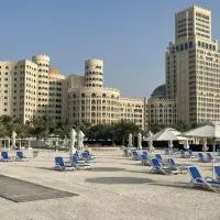 I Like Al Hamra Palace - Elite Beach & Golf Resort Private Suites，位于拉斯阿尔卡麦的酒店