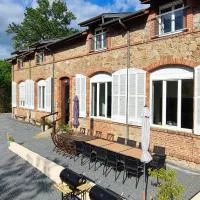 Les chambres d'hôtes de La Bastide du puech，位于Cransac的酒店
