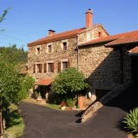 特里亚农勒格兰德酒店,位于Saint-Didier-sur-Doulon的酒店