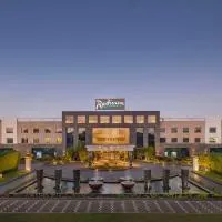 Radisson Resort & Spa Kandla，位于甘德希罕的酒店