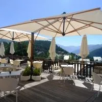Hôtel Restaurant Le Chalet d'Auron et Spa Inclus，位于欧龙的酒店
