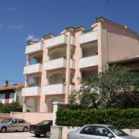 Apartments and rooms by the sea Pag - 6311，位于帕格的酒店