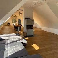 Salzburg-Loft im Stadtteil Leopoldskron-Moos 120qm mit Balkon & Untersbergblick，位于萨尔茨堡利奥波德斯库伦-穆斯的酒店