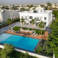 Villa Botanica-Exclusive 8-Bedroom Villa by Luxury Explorers' Collection，位于迪拜Emirates Hills的酒店