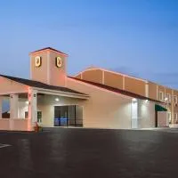 德州盖恩斯维尔速8酒店，位于盖恩斯维尔的酒店