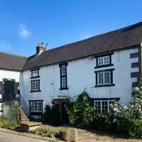 The Bear Inn，位于Alderwasley的酒店