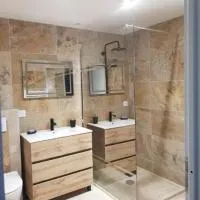 Le Studio d Aurélie avec SPA Mai-Sept en pleine campagne et proche de toute commodité，位于罗克莫尔的酒店