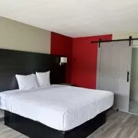 Ramada by Wyndham Cocoa,位于可可的酒店