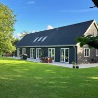 Langø Feriecenter - Garden View，位于纳克斯考的酒店