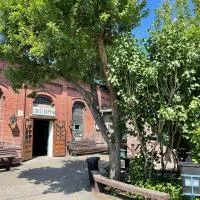 zz_Lokschuppen Pasewalk-Erlebnisübernachtung im Schlafwagen，位于帕塞瓦尔克的酒店