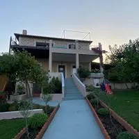 villa kastanos，位于阿马利阿波利的酒店