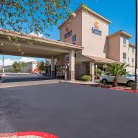 Comfort Inn & Suites Las Vegas - Nellis，位于拉斯维加斯北拉斯维加斯的酒店