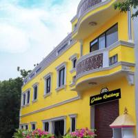 Paradise Golden Residency，位于Kottakupam朋迪榭里民用机场 - PNY附近的酒店