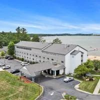 Dunes Waterfront Resort，位于米尔斯的酒店