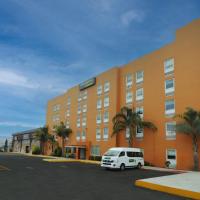 City Express Junior by Marriott Toluca Aeropuerto，位于托卢卡阿道弗·洛佩兹·马特奥斯机场 - TLC附近的酒店