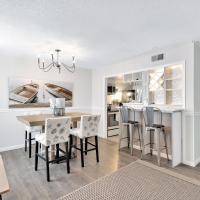 100 Harmony 2BDR 2 Free Parking Pool Pet Friendly Near All，位于希尔顿黑德岛Hilton Head Airport - HHH附近的酒店