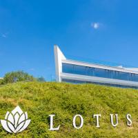 Lotus Luxury Rooms，位于瓦尔纳的酒店