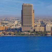 DoubleTree by Hilton Sharjah Waterfront Hotel And Residences，位于沙迦的酒店