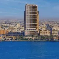 DoubleTree by Hilton Sharjah Waterfront Hotel And Residences，位于沙迦的酒店