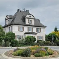 Elena Kempf Haaratelier & Guesthouse,位于布劳恩费尔斯的酒店